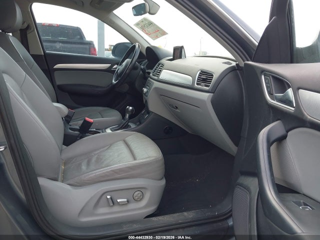 Продажа на аукционе авто 2016 Audi Q3 2.0t Premium Plus, vin: WA1EFCFS9GR008046, номер лота: 44432930