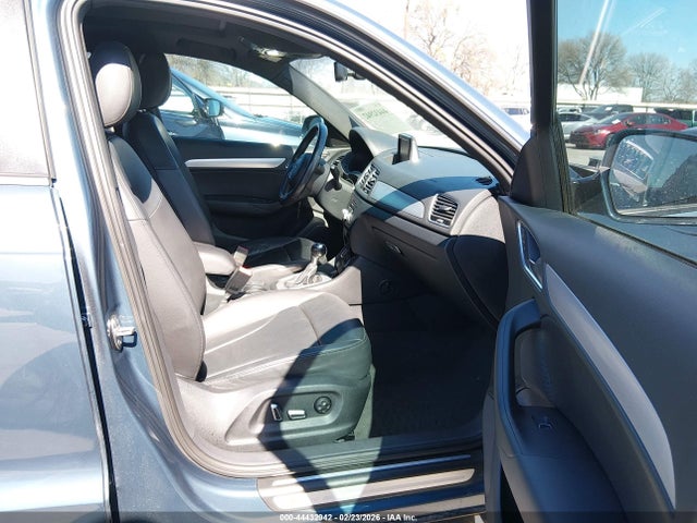 44432942 :رقم المزاد ، WA1BCCFS9JR013041 vin ، 2018 Audi Q3 2.0t Premium/2.0t Sport Premium مزاد بيع