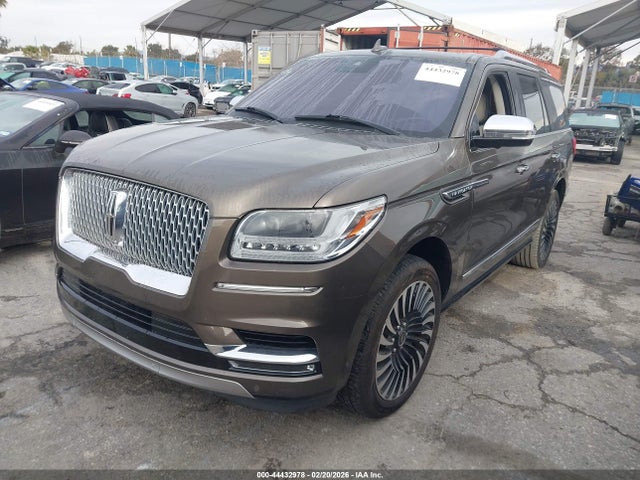 2018 LINCOLN NAVIGATOR 5LMJJ2TT0JEL10049 Photo 1