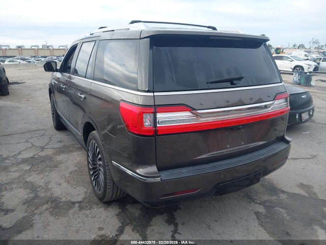 2018 LINCOLN NAVIGATOR 5LMJJ2TT0JEL10049 Photo 2