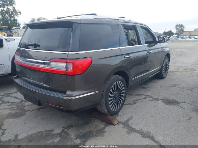 2018 LINCOLN NAVIGATOR 5LMJJ2TT0JEL10049 Photo 3