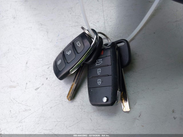 KIA SOUL + 2019 KNDJP3A54K7667238 Image 11