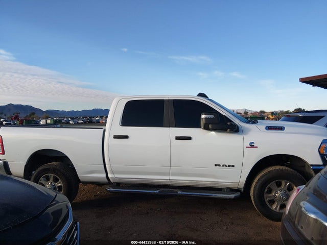 3C6UR5DL4RG340213 RAM 2500 Big Horn 4x4 6&#039;4 Box