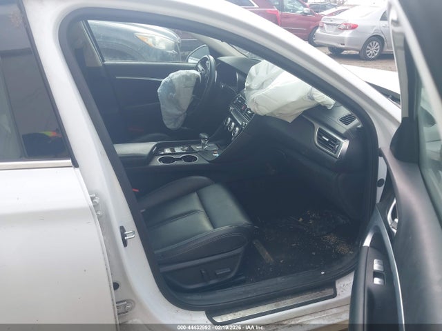 2023 GENESIS G70 KMTG34TA5PU123332 Photo 4