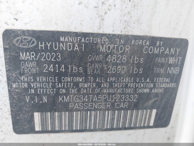 2023 GENESIS G70 KMTG34TA5PU123332 Photo 8