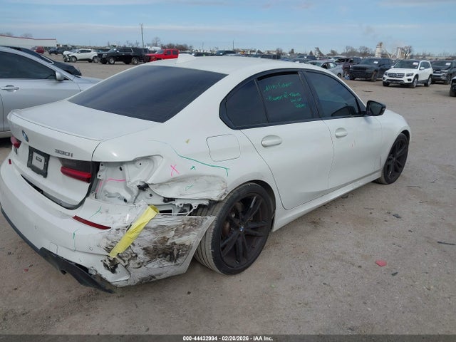 2022 BMW 330I 3MW5R1J07N8C46571 Photo 3