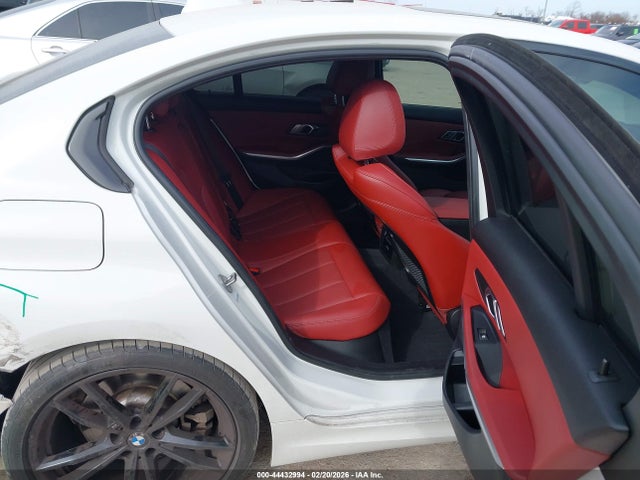 2022 BMW 330I 3MW5R1J07N8C46571 Photo 7
