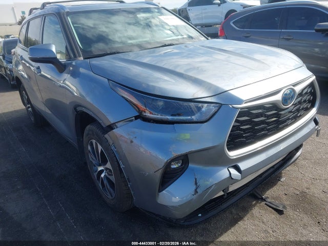 5TDHARAHXMS008862 Toyota Highlander Hybrid Xle
