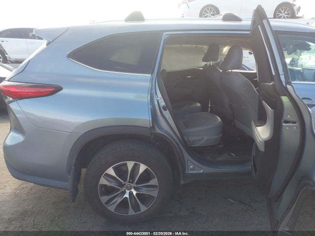 5TDHARAHXMS008862 Toyota Highlander Hybrid Xle