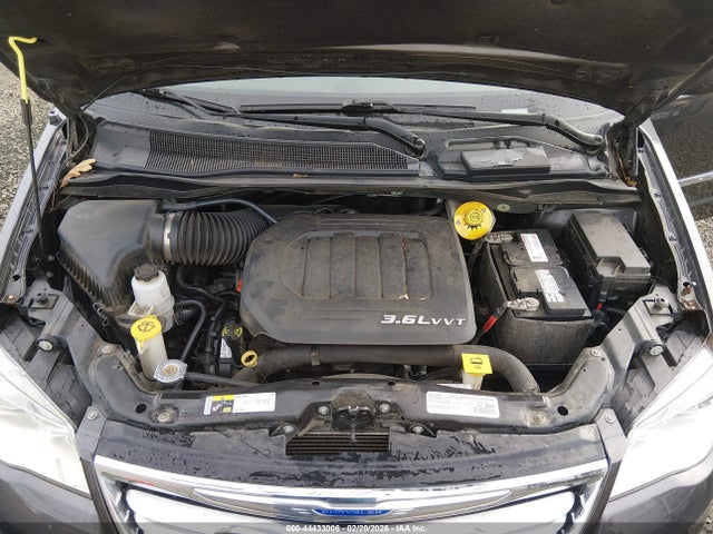 Продажа на аукционе авто 2016 Chrysler Town & Country Touring, vin: 2C4RC1BG0GR206661, номер лота: 44433006