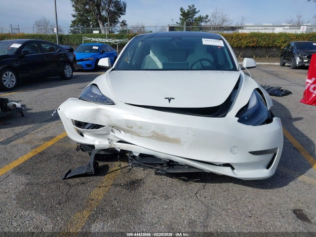 Продажа на аукционе авто 2022 Tesla Model 3 Performance Dual Motor All-wheel Drive, vin: 5YJ3E1EC6NF363449, номер лота: 44433056