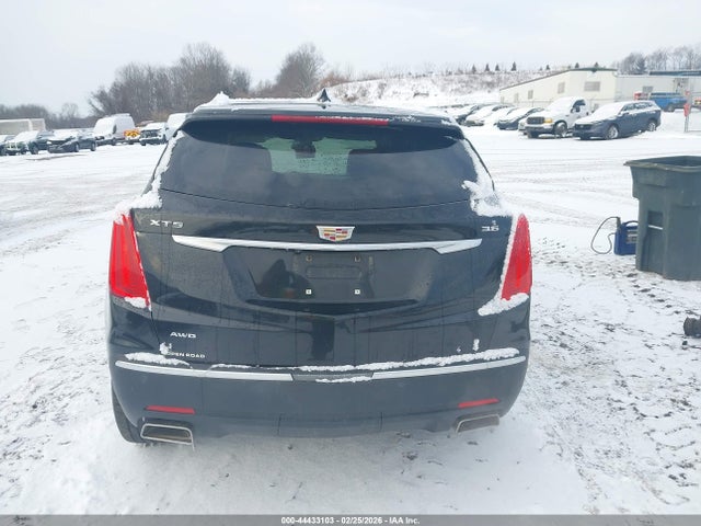 44433103 :رقم المزاد ، 1GYKNFRS9KZ139358 vin ، 2019 Cadillac Xt5 Premium Luxury مزاد بيع