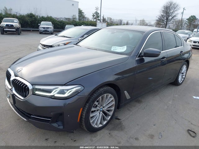 44433137 :رقم المزاد ، WBA53BH04MWX18745 vin ، 2021 Bmw 530i مزاد بيع