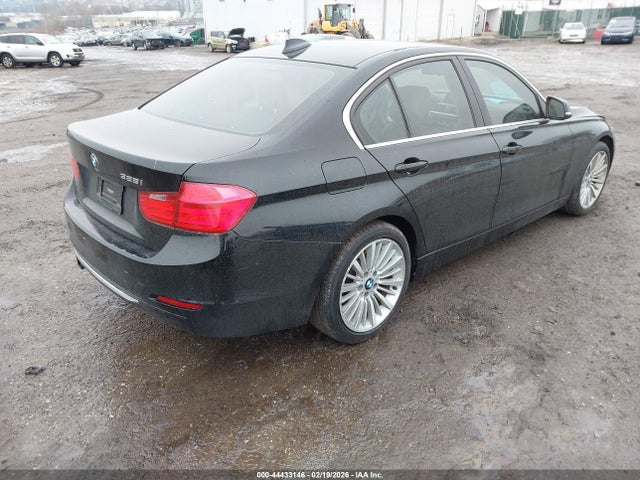 2013 Bmw 328i მანქანა იყიდება აუქციონზე, vin: WBA3A5C5XDF358527, აუქციონის ნომერი: 44433146