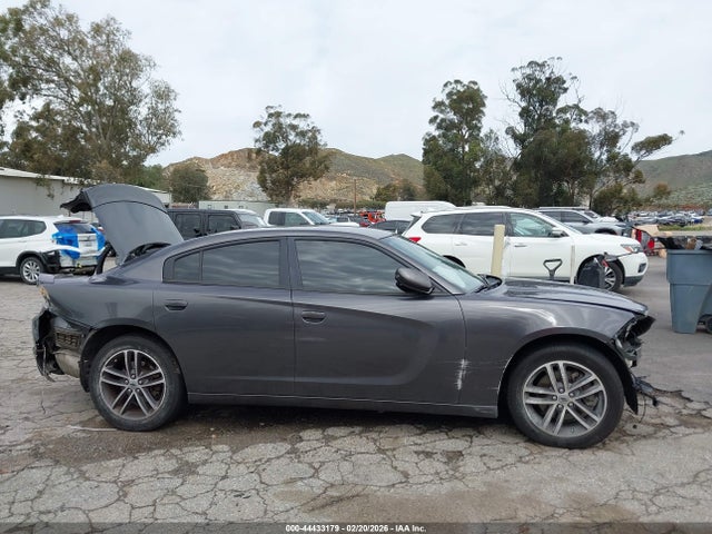 2C3CDXJG4KH533168 Dodge Charger Sxt Awd