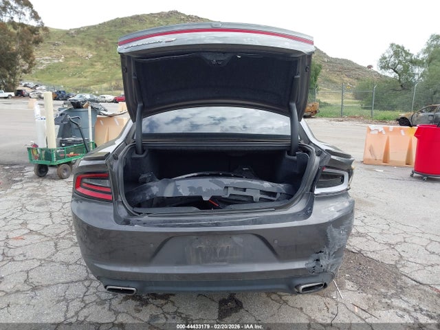 2C3CDXJG4KH533168 Dodge Charger Sxt Awd
