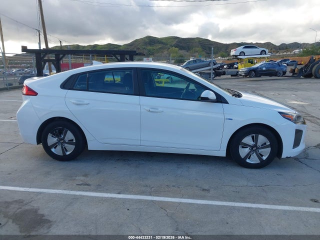 KMHC65LC8KU107058 Hyundai Ioniq Hybrid Blue
