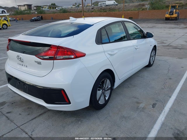 KMHC65LC8KU107058 Hyundai Ioniq Hybrid Blue