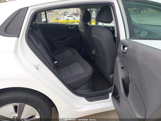 KMHC65LC8KU107058 Hyundai Ioniq Hybrid Blue