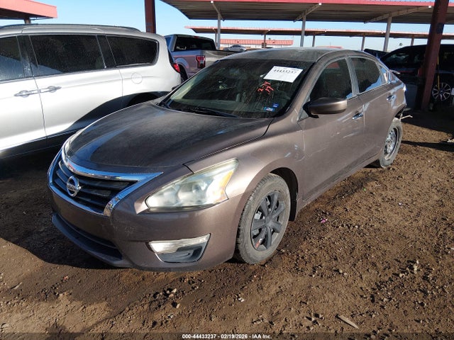 Nissan Altima 2.5 S 2014 1N4AL3AP5EN225975 Image 2