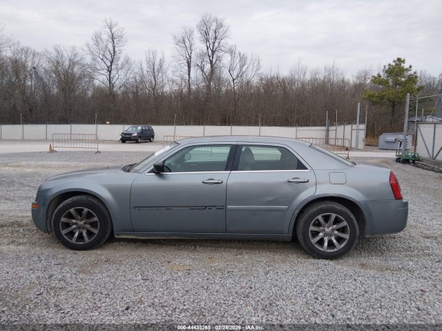 Продажа на аукционе авто 2006 Chrysler 300, vin: 2C3KA43R16H366422, номер лота: 44433265