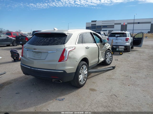 2017 CADILLAC XT5 1GYKNCRS6HZ109287 Photo 3