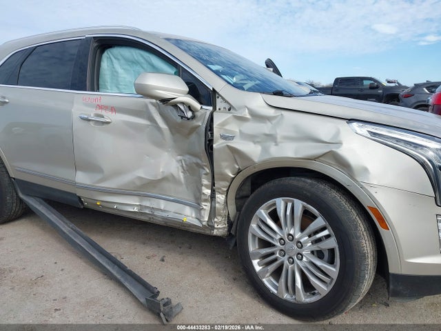 2017 CADILLAC XT5 1GYKNCRS6HZ109287 Photo 5