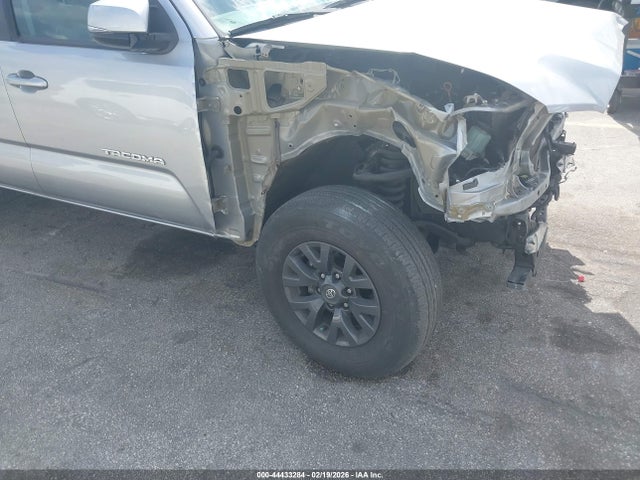Aukcja sprzedaży 2022 Toyota Tacoma Sr5 V6, vin: 3TMAZ5CN0NM161502, numer aukcji: 44433284
