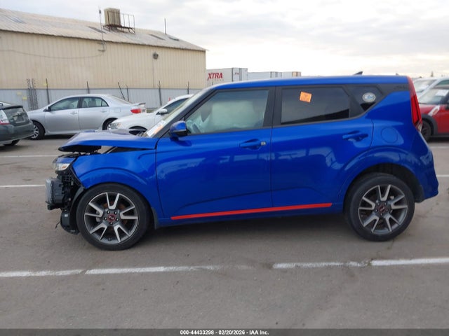 KNDJ63AU8M7791168 KIA Soul Gt-line
