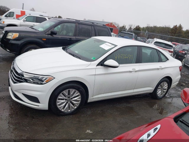 2020 Volkswagen Jetta 1.4t R-line/1.4t S/1.4t Se მანქანა იყიდება აუქციონზე, vin: 3VWCB7BU8LM056055, აუქციონის ნომერი: 44433297