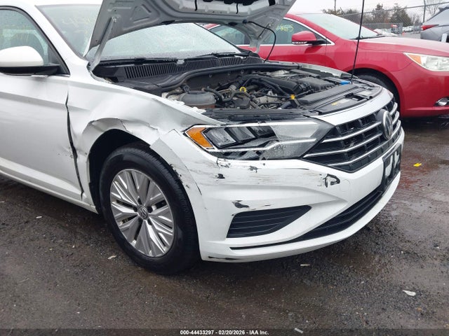2020 Volkswagen Jetta 1.4t R-line/1.4t S/1.4t Se მანქანა იყიდება აუქციონზე, vin: 3VWCB7BU8LM056055, აუქციონის ნომერი: 44433297