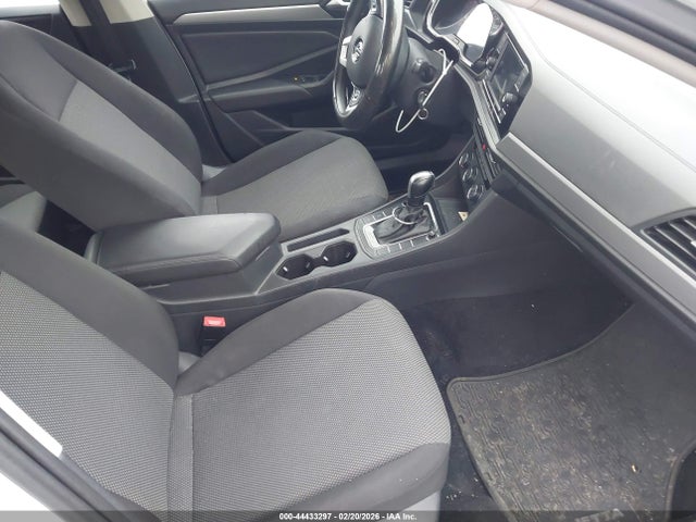 2020 Volkswagen Jetta 1.4t R-line/1.4t S/1.4t Se მანქანა იყიდება აუქციონზე, vin: 3VWCB7BU8LM056055, აუქციონის ნომერი: 44433297