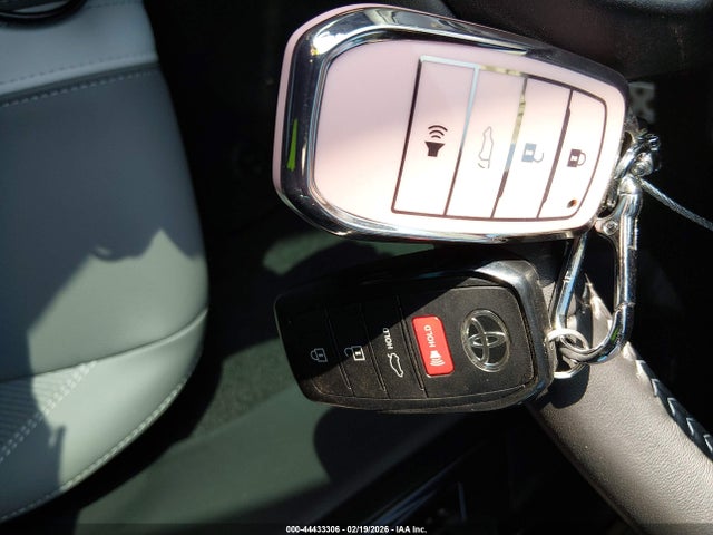 Продажа на аукционе авто 2026 Toyota Camry Se, vin: 4T1DAACK0TU221236, номер лота: 44433306