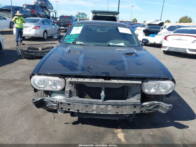 2C3CDYBT5EH101548 Dodge Challenger R/t