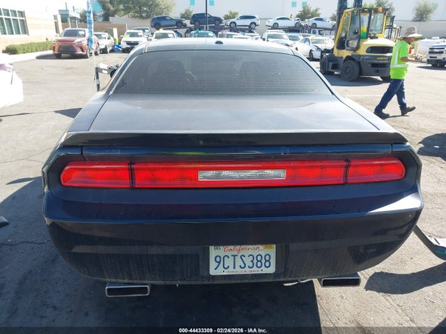 2C3CDYBT5EH101548 Dodge Challenger R/t