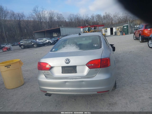 2014 Volkswagen Jetta 1.8t Se მანქანა იყიდება აუქციონზე, vin: 3VWD17AJ5EM265058, აუქციონის ნომერი: 44433319