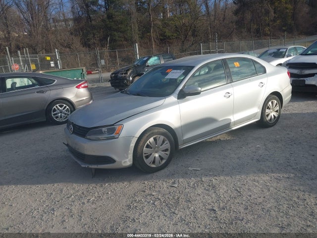 2014 Volkswagen Jetta 1.8t Se მანქანა იყიდება აუქციონზე, vin: 3VWD17AJ5EM265058, აუქციონის ნომერი: 44433319