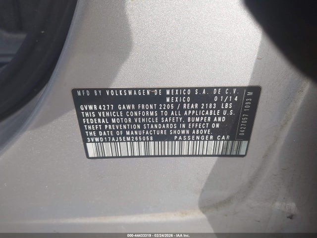 2014 Volkswagen Jetta 1.8t Se მანქანა იყიდება აუქციონზე, vin: 3VWD17AJ5EM265058, აუქციონის ნომერი: 44433319