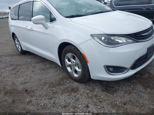 Chrysler Pacifica Hybrid Touring Plus 2018 2C4RC1H76JR332957 Image 6