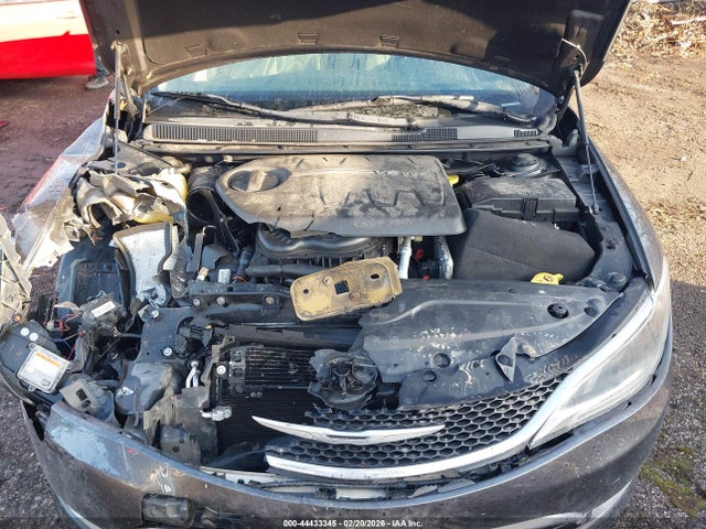 44433345 :رقم المزاد ، 1C3CCCCG0FN510332 vin ، 2015 Chrysler 200 C مزاد بيع