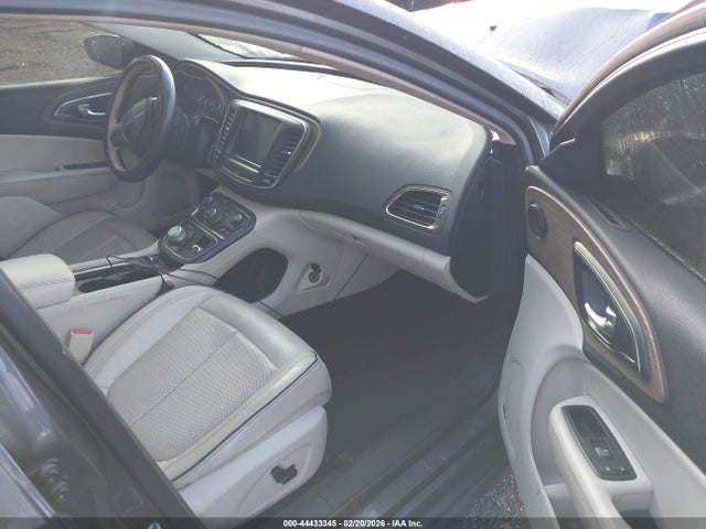 44433345 :رقم المزاد ، 1C3CCCCG0FN510332 vin ، 2015 Chrysler 200 C مزاد بيع