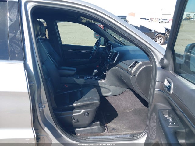 Продажа на аукционе авто 2018 Jeep Grand Cherokee Limited 4x2, vin: 1C4RJEBG9JC221723, номер лота: 44433352