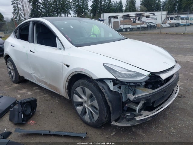 Продаж на аукціоні авто 2022 Tesla Model Y Long Range Dual Motor All-wheel Drive, vin: 7SAYGAEE2NF570912, номер лоту: 44433386