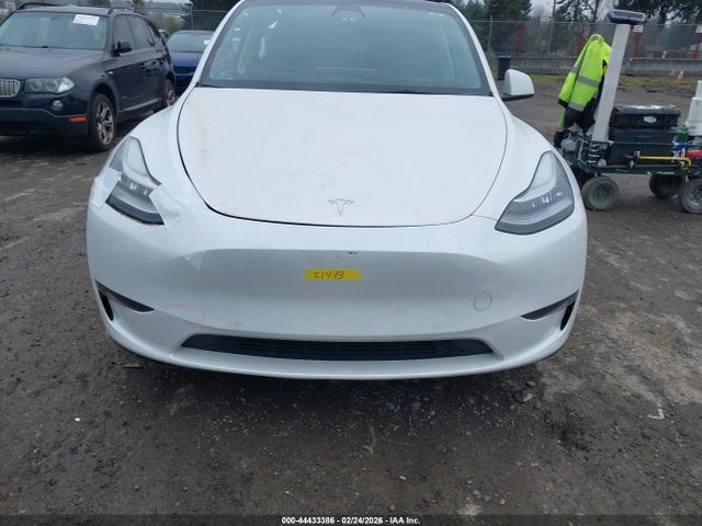 Продаж на аукціоні авто 2022 Tesla Model Y Long Range Dual Motor All-wheel Drive, vin: 7SAYGAEE2NF570912, номер лоту: 44433386