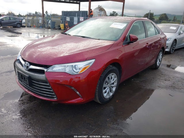 Toyota CAMRY LE 2015 4T1BF1FK6FU990588 Image 2