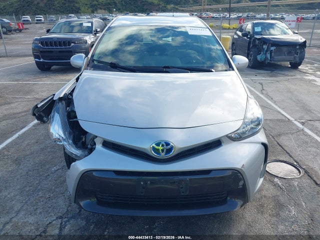 Toyota Prius V Three 2015 JTDZN3EU9FJ022684 Image 12