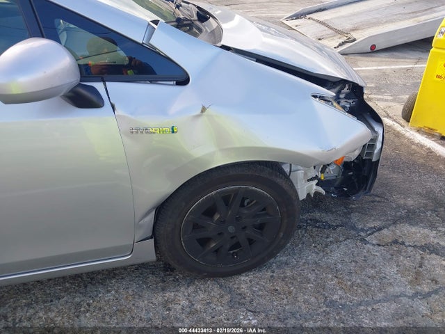 Toyota Prius V Three 2015 JTDZN3EU9FJ022684 Image 18