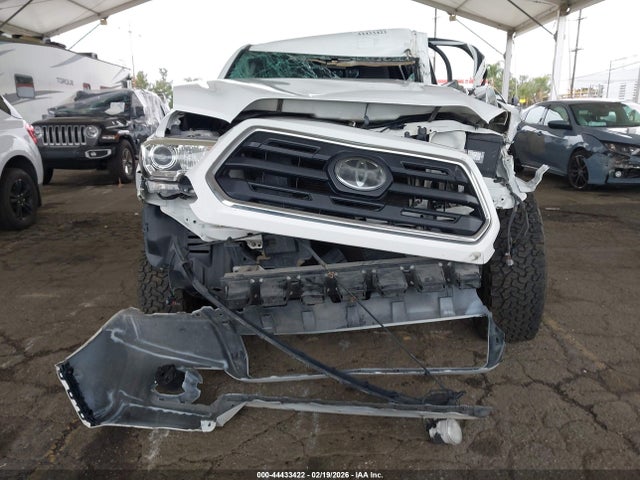 Продажа на аукционе авто 2018 Toyota Tacoma Sr5, vin: 5TFAX5GN1JX120915, номер лота: 44433422