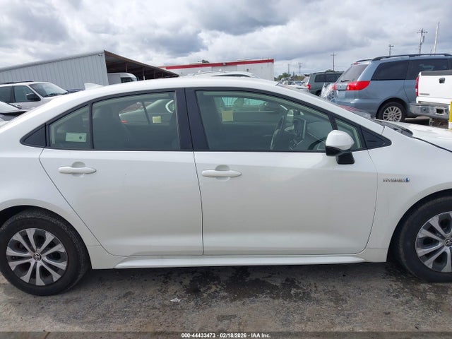 Toyota Corolla Hybrid Le 2021 JTDEAMDE0MJ001889 Image 14
