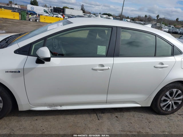 Toyota Corolla Hybrid Le 2021 JTDEAMDE0MJ001889 Image 15